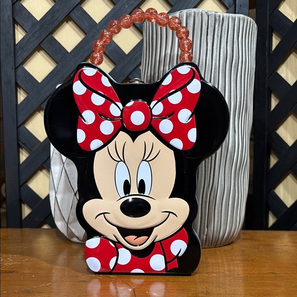 NWT Disney Minnie Mouse Metal Lunchbox with Beaded Handle - Picture 1 of 9